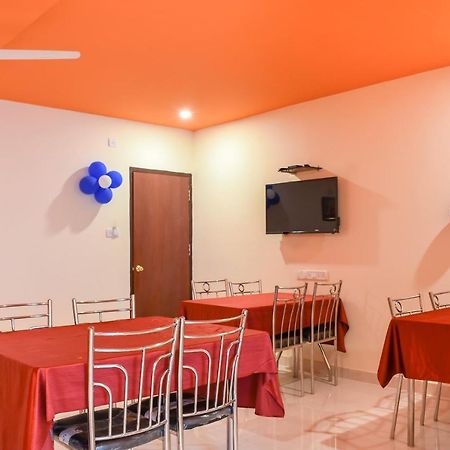 Capital O 67249 Hotel Planet Bhubaneswar Exteriör bild