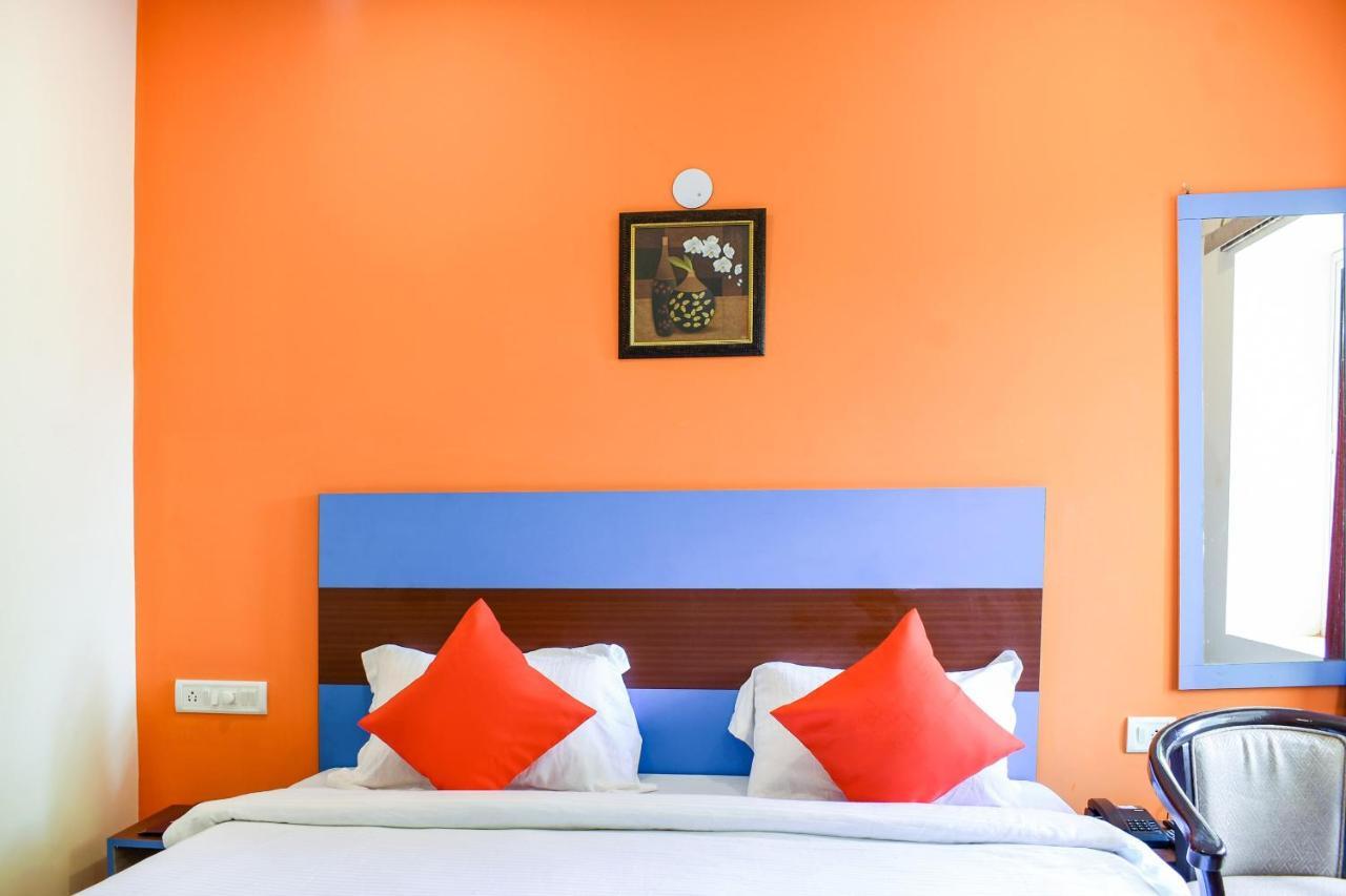 Capital O 67249 Hotel Planet Bhubaneswar Exteriör bild