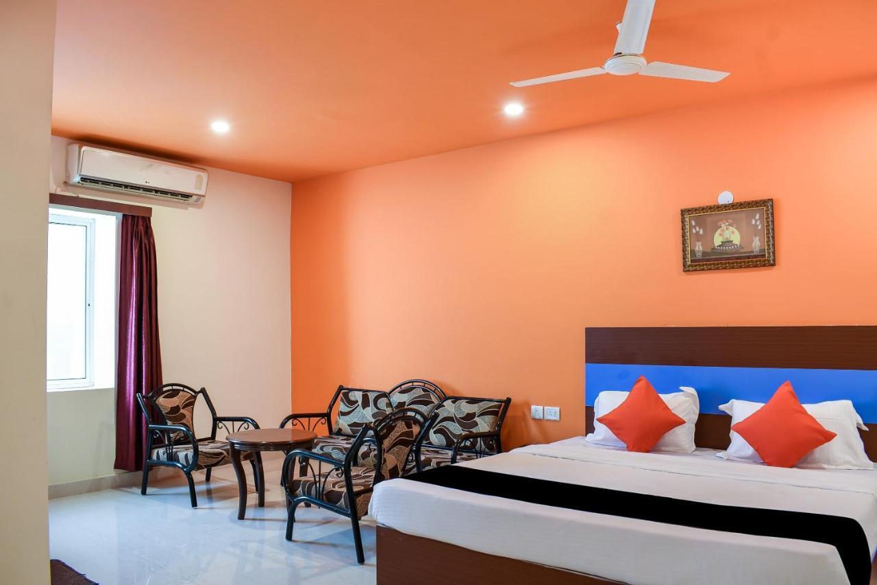Capital O 67249 Hotel Planet Bhubaneswar Exteriör bild