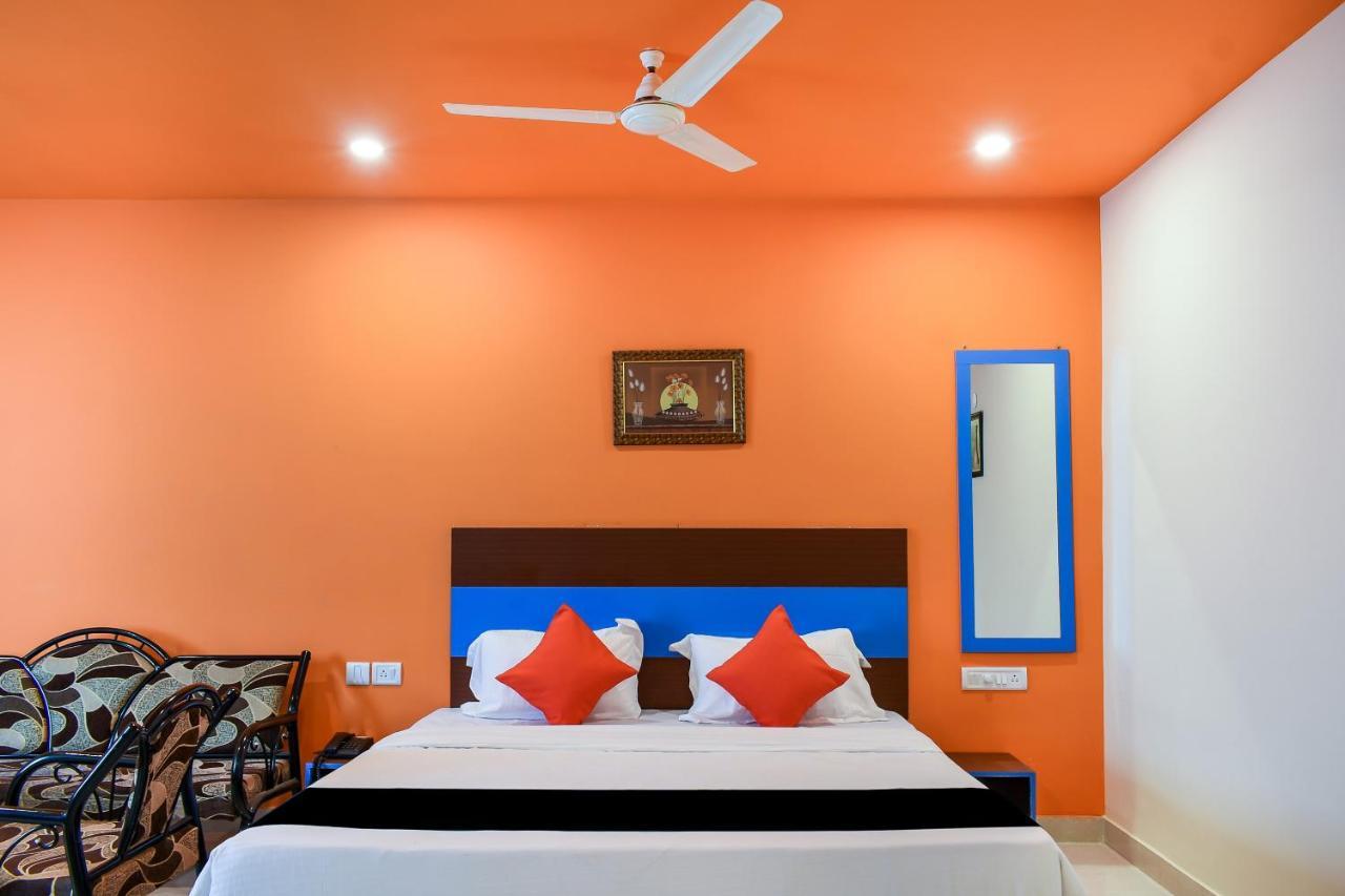 Capital O 67249 Hotel Planet Bhubaneswar Exteriör bild