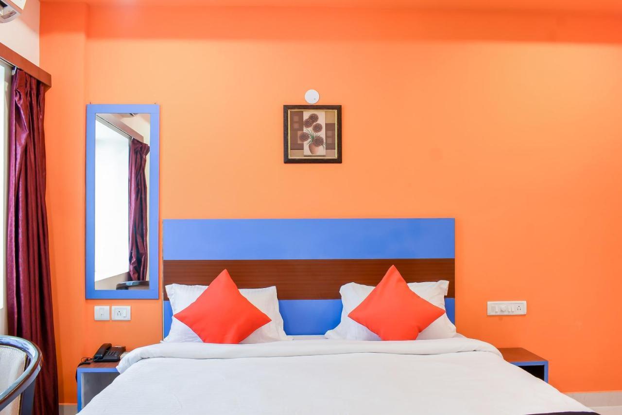 Capital O 67249 Hotel Planet Bhubaneswar Exteriör bild