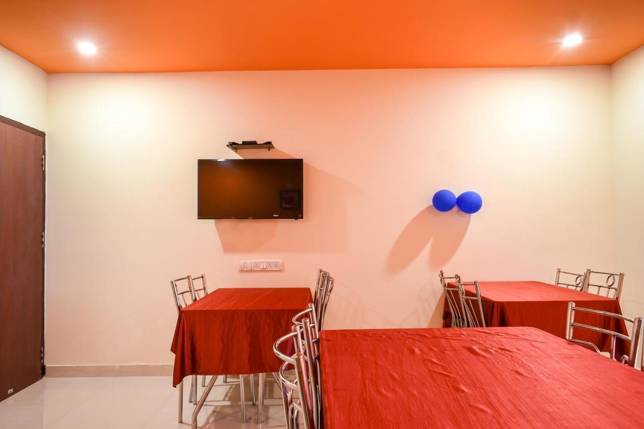 Capital O 67249 Hotel Planet Bhubaneswar Exteriör bild