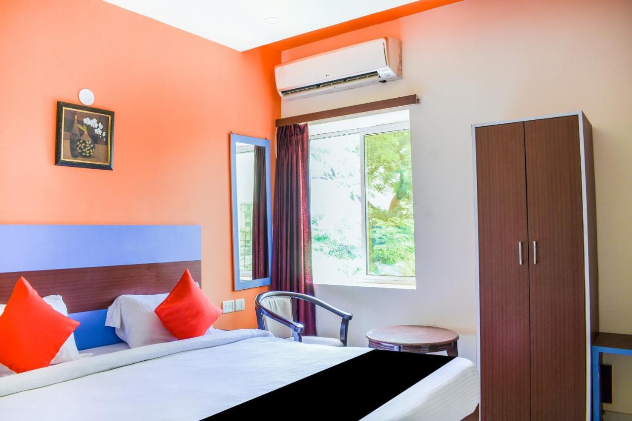 Capital O 67249 Hotel Planet Bhubaneswar Exteriör bild
